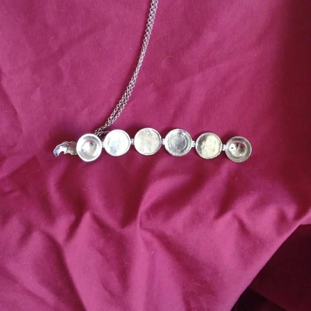 Picture locket! - Picture 3 of 3